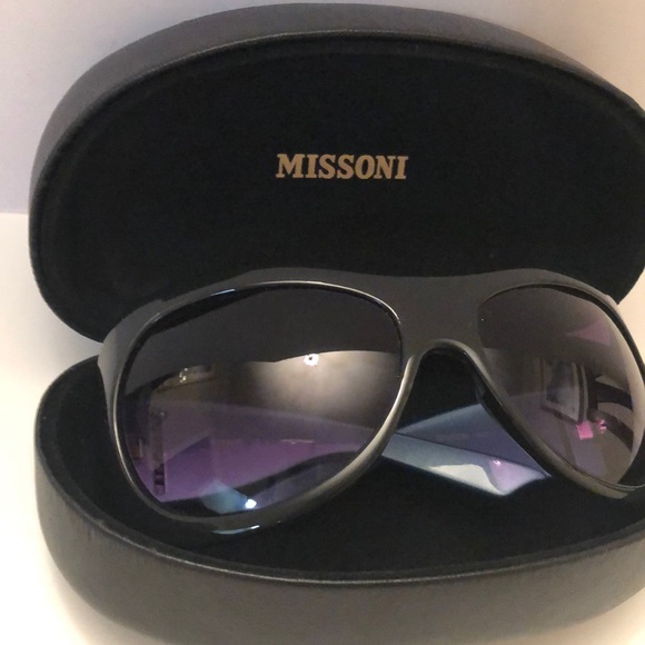 Missoni Accessories - Missoni large frame sunglasses